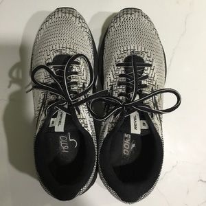 Brooks Revel 3 Womens Running Shoes